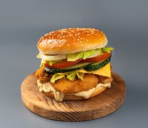 Между булок