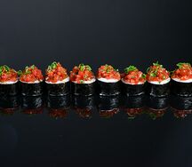 Роллы с тартаром из семги