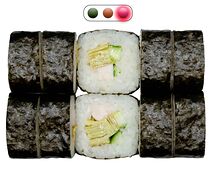 Футомаки с курицей, огурцом и тамаго
