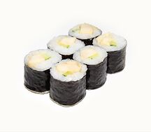 Ролл с курицей и огурцом