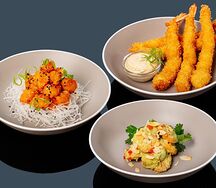 Ассорти горячих закусок из тигровых креветок
