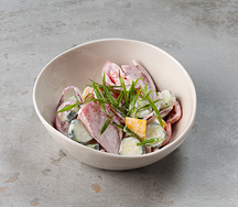 Салат овощной со сметаной