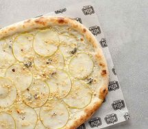 Классическая с грушей и голубым сыром