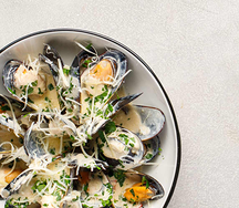 Мидии в соусе блю чиз