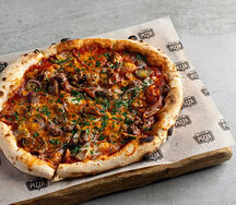 Классическая пицца мясная