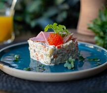 Салат Оливье с языком