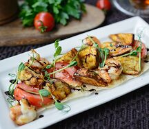 Баклажан запеченный с креветками