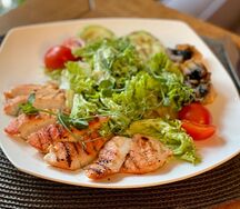 Салат Курица в имбирном соусе