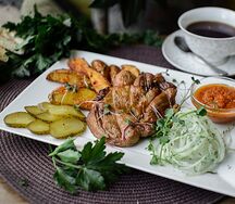 Поросенок на мангале