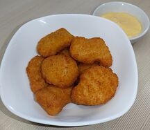 Наггетсы с сырным соусом