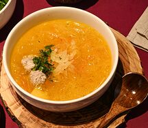 Щи с фрикадельками