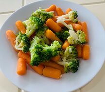 Мини-овощи морковь и брокколи