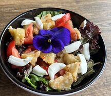 Салат с хрустящими баклажанами