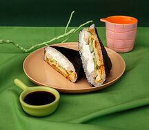 Суши-сэндвич с креветкой