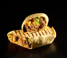 Шаурма куриная в сырном лаваше стандарт