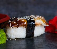 Нигири-суши с угрем