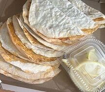 Лагмаджо с куриным мясом и сыром сулугуни