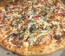 Пицца с салями