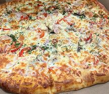 Пицца сырная с сосисками 