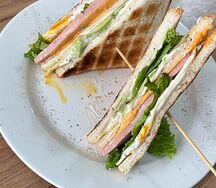 Сэндвич с сёмгой и творожным сыром