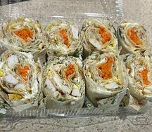 Рулетики из лавашей с творожным сыром и курицей 