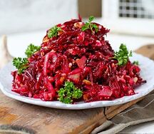 Свекольный с грецким орехом