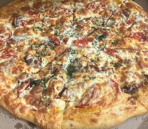 Пицца с курицей, грибами