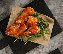 Куриные крылышки в соусе тайский чили