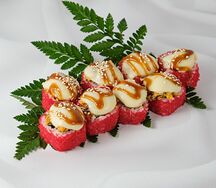 Запеченный ролл с мидиями