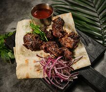 Шашлык из фермерской cвинoй шеи