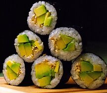 Ролл авокадо