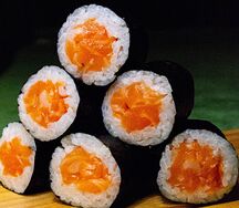 Ролл лосось