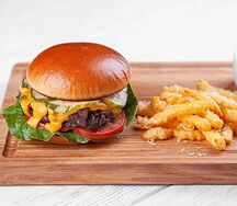 Бургер с мраморной говядиной