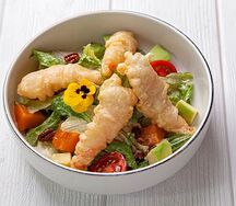 Салат с манго и креветками