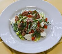 Салат с тунцом