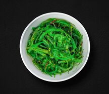 Салат с водорослями чука