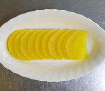 Маринованный дайкон