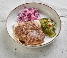 Стейк из cвинoй шеи