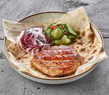 Стейк из cвинoй корейки