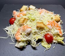 Салат Цезарь с креветками