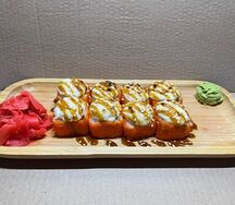 Ролл с крабом под крабовой шапочкой