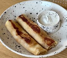Блины с окороком и сыром моцарелла