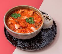 Том ям с курицей и грибами