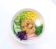 Теплый поке с курицей