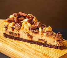 Чизкейк Сникерс