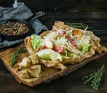 Цезарь с курицей