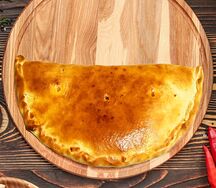 Пицца Кальцоне с курицей и грибами