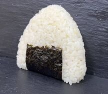 Онигири с крабом