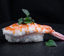Суши с креветкой