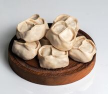 Манты со свининой, говядиной и картофелем
